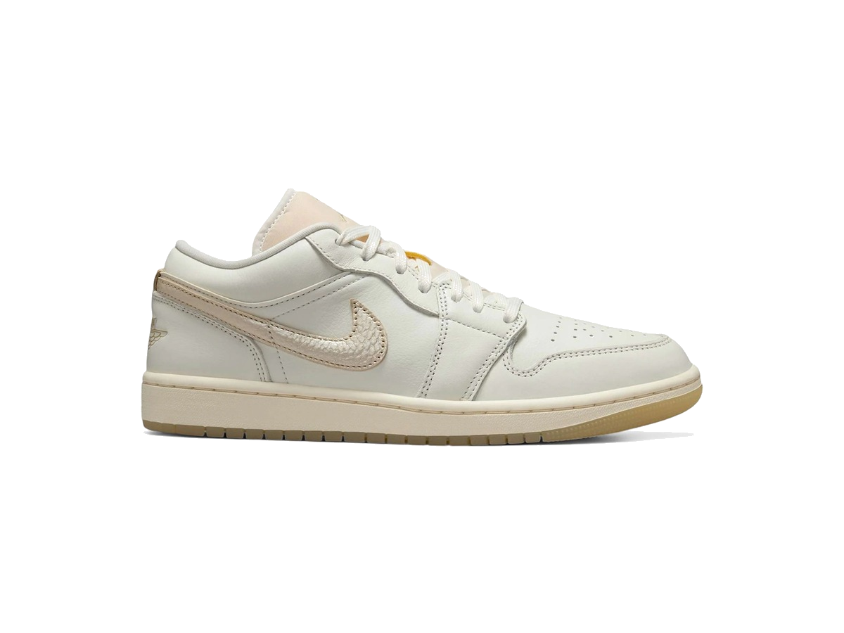 Jordan 1 Low SE Metallic Team Gold (Women's)