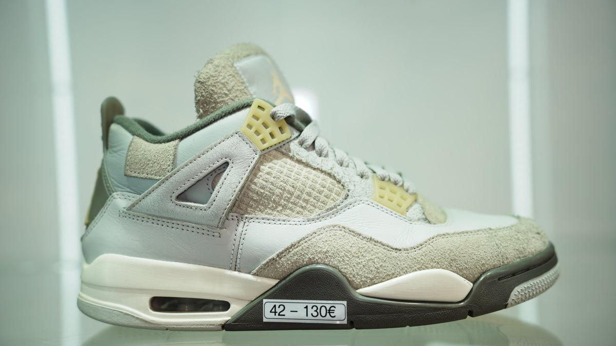 Jordan 4 Retro SE Craft Photon Dust