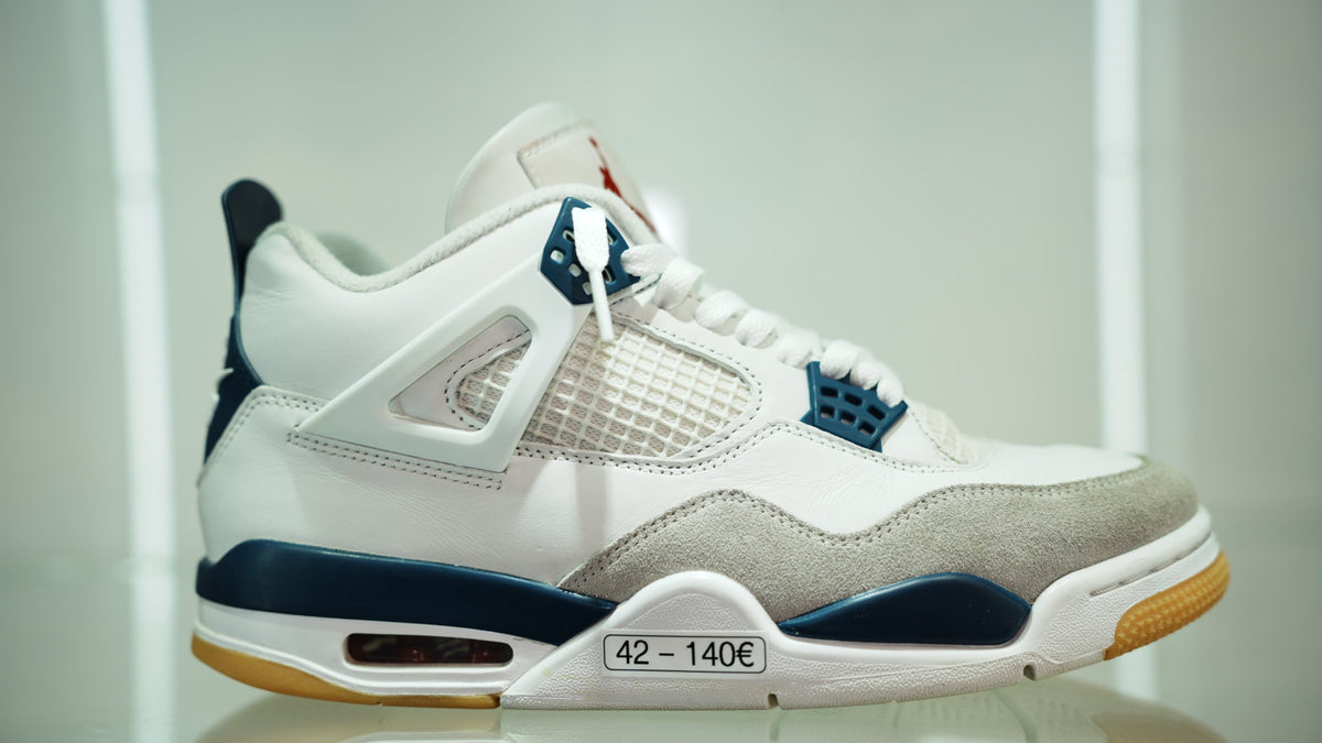 Jordan 4 Retro SB Navy