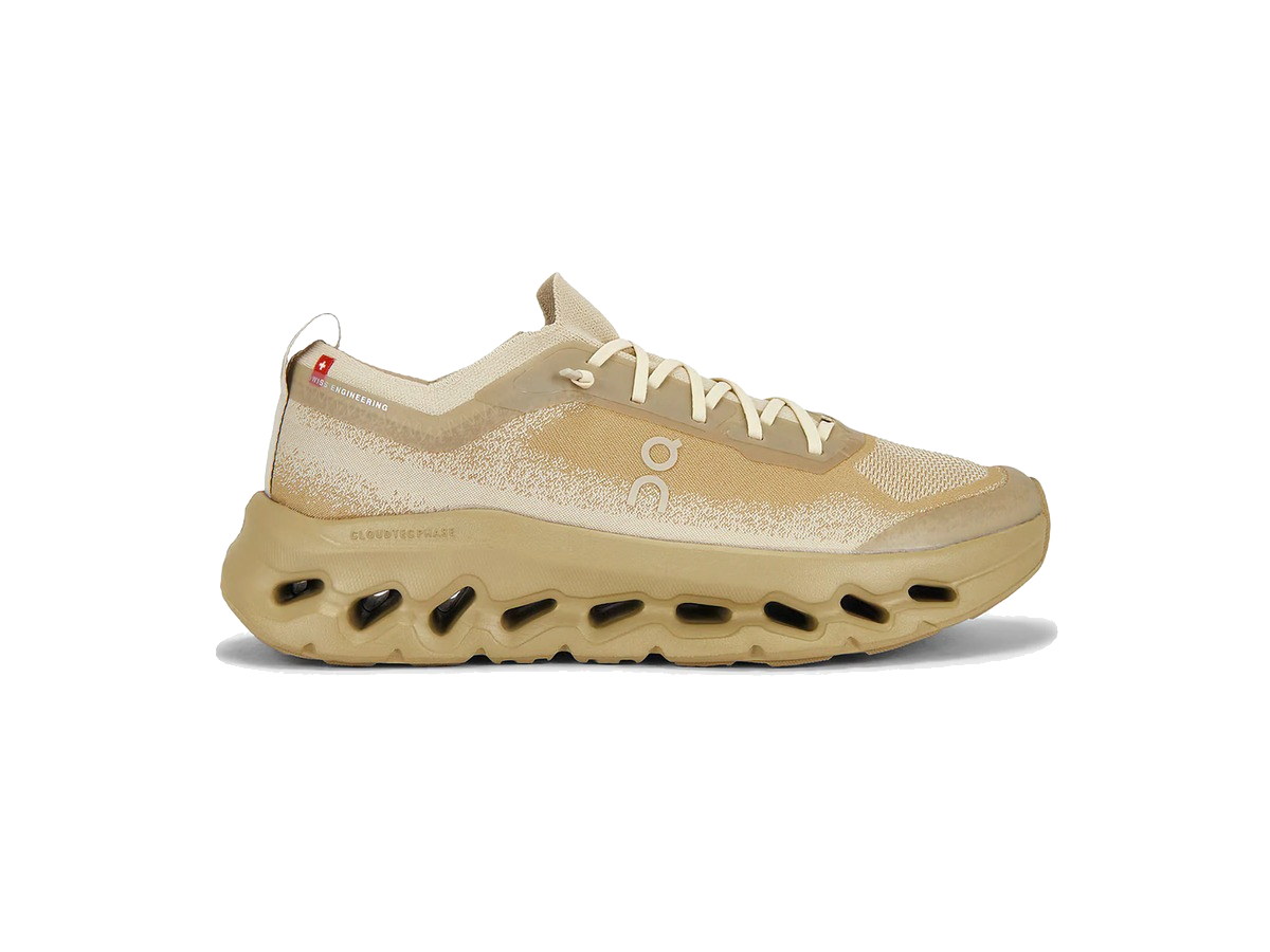 On Running Cloudtilt Moon Zendaya Winter Kasha