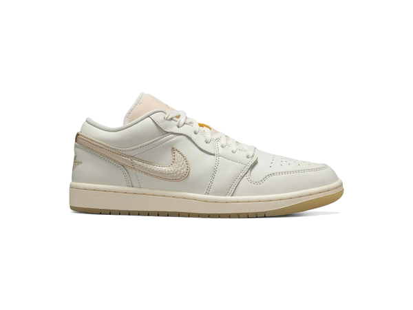 Jordan 1 Low SE Metallic Team Gold (Women's)