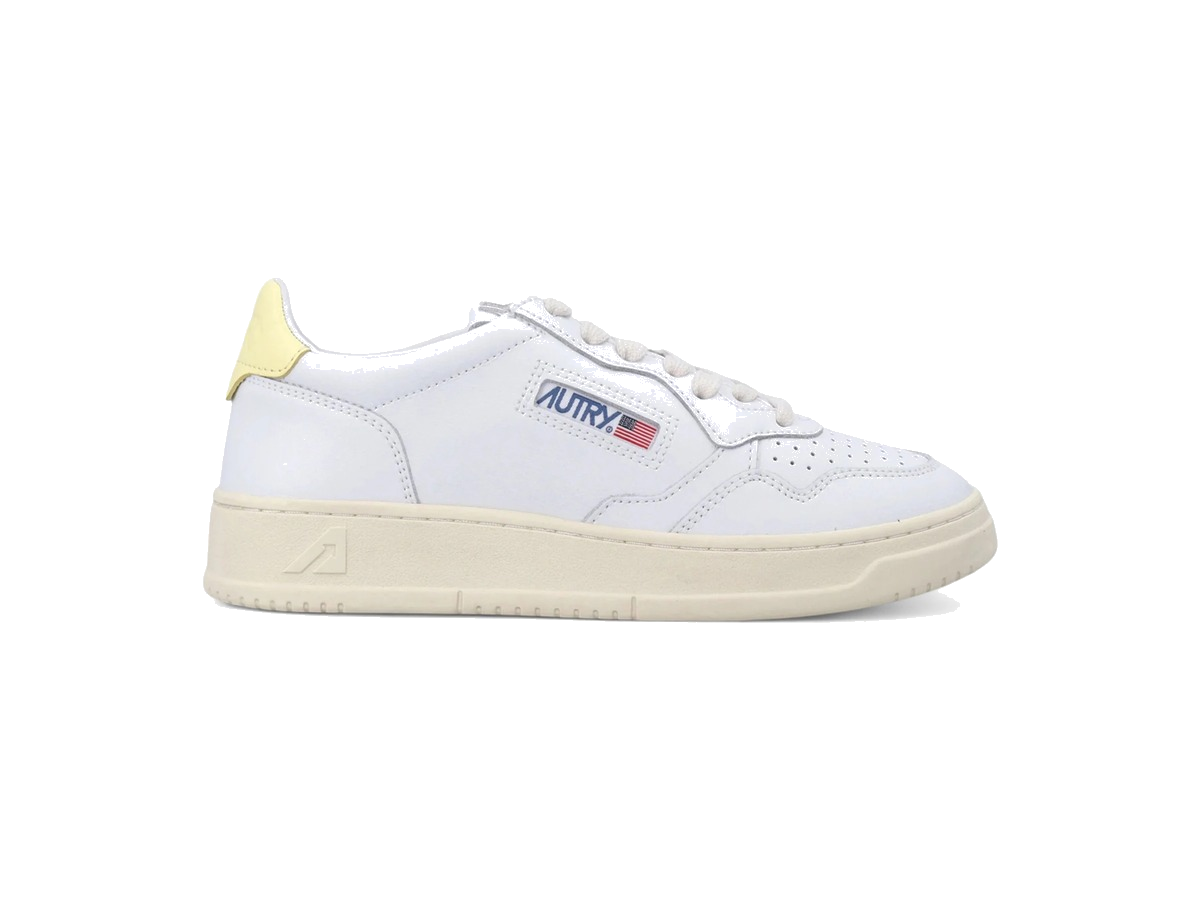Autry Medalist Leather Low White Lemon Meringue (Women's)