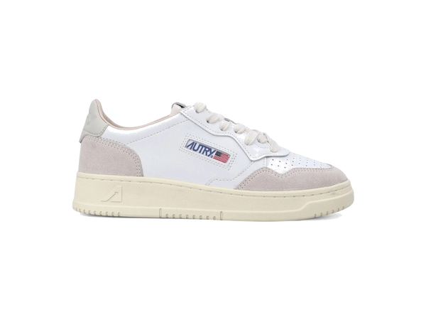 Autry Medalist Leather Low White Pelican (Women's)