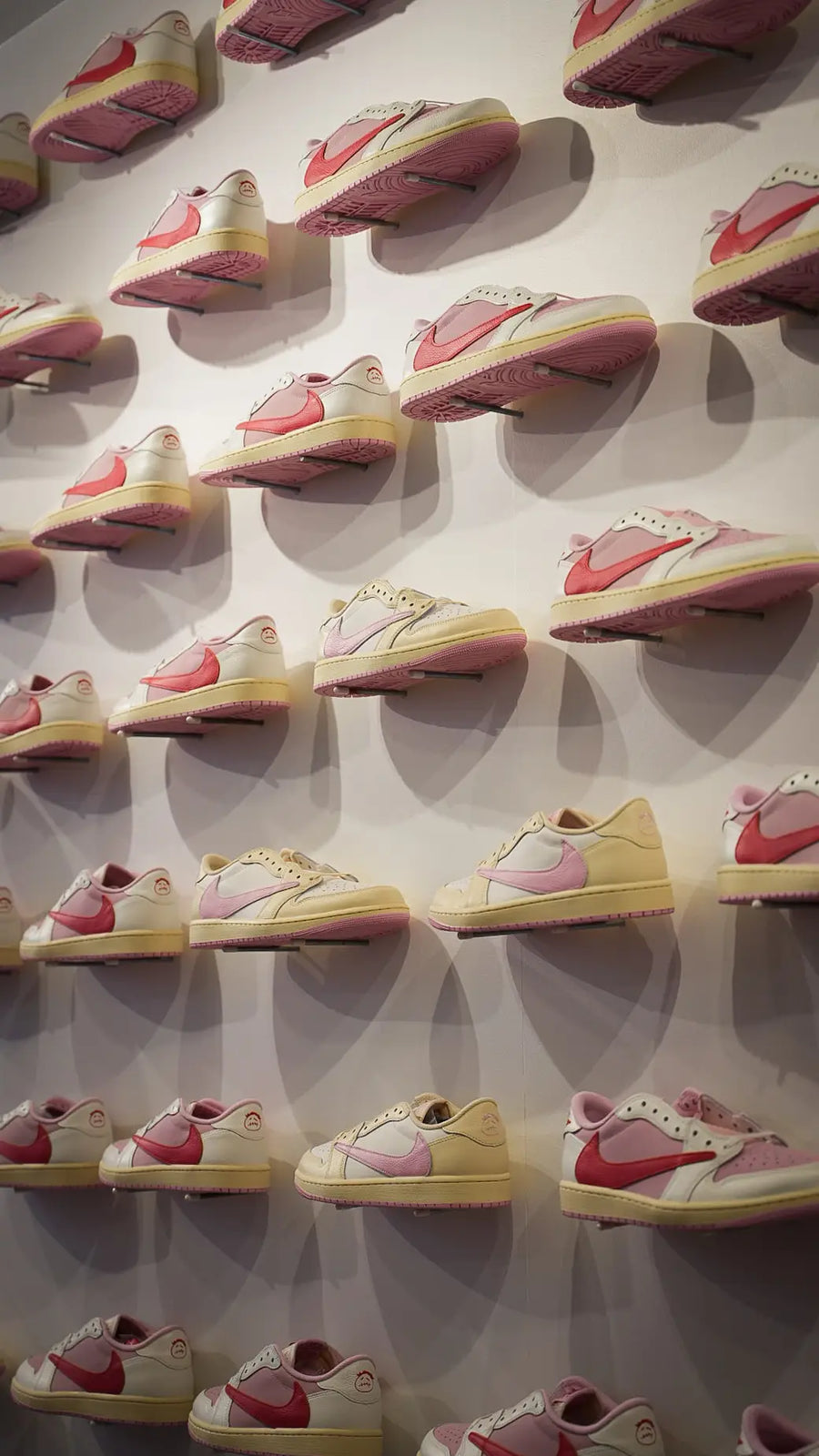 Boutique Kozy Sneakers