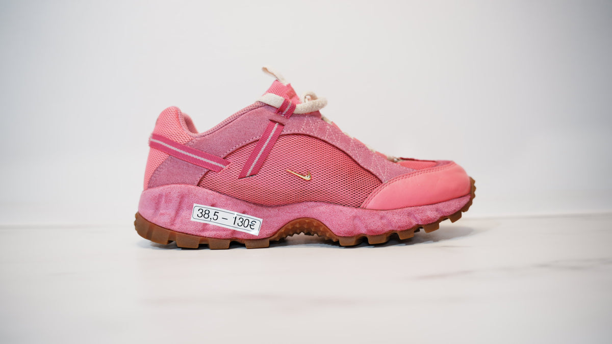 Nike Air Humara LX Jacquemus Pink