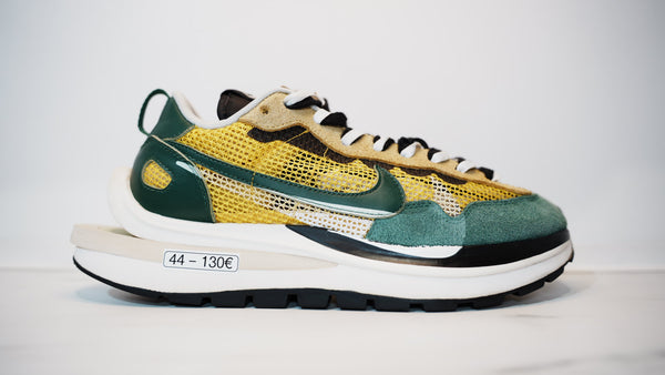 Nike Vaporwaffle Sacai Tour Yellow Stadium Green