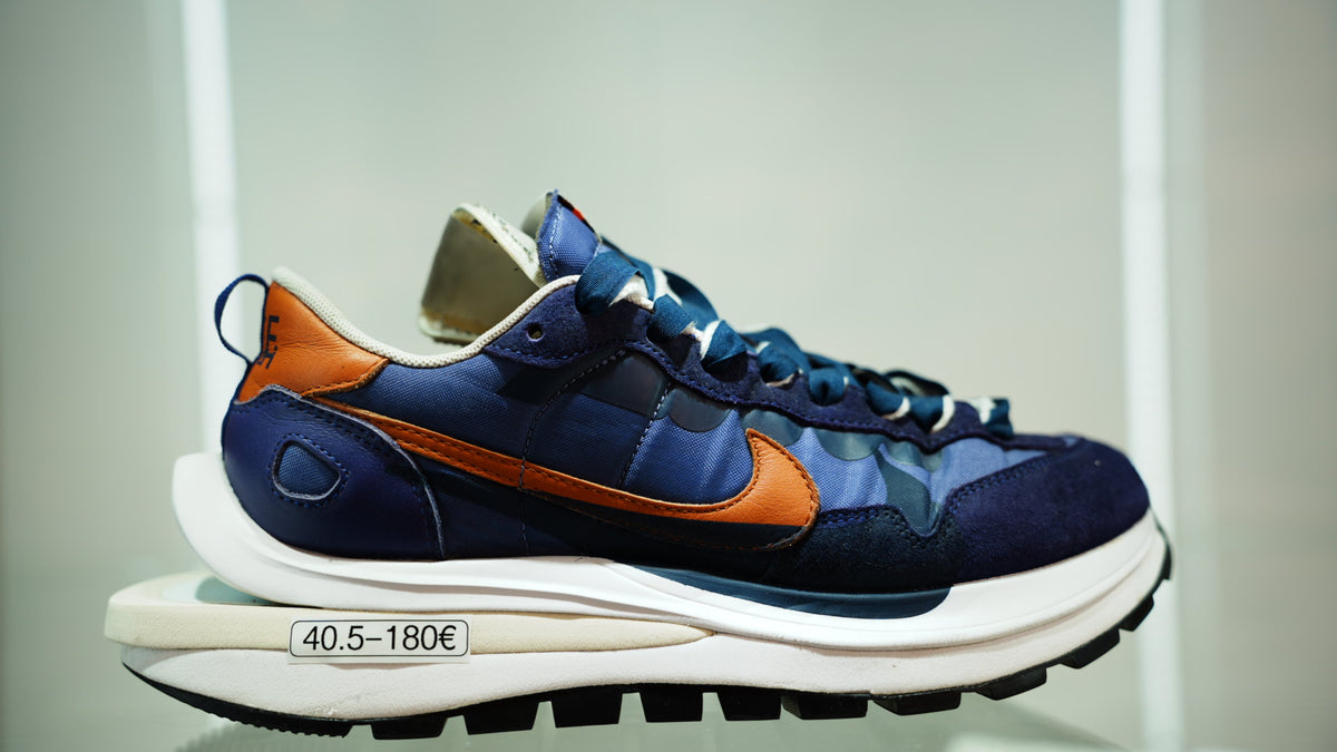 Nike VaporWaffle sacai Dark Iris