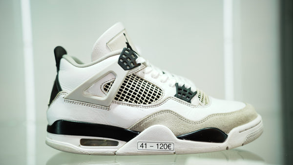 Air Jordan 4 Military Black