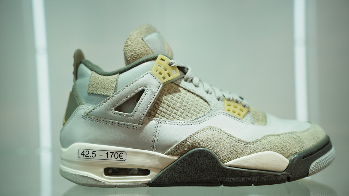 Jordan 4 Retro SE Craft Photon Dust