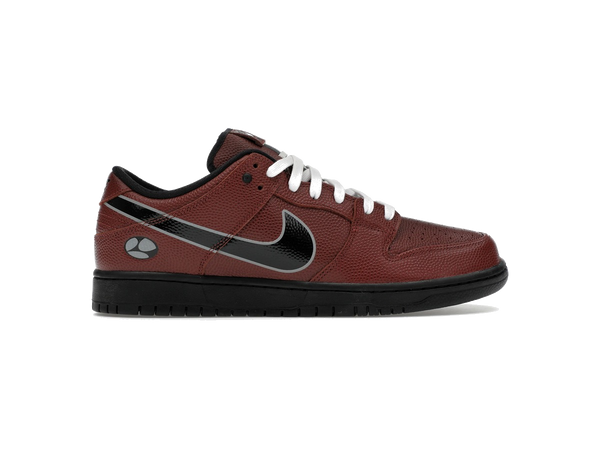 Nike SB Dunk Low Limosine Skateboards