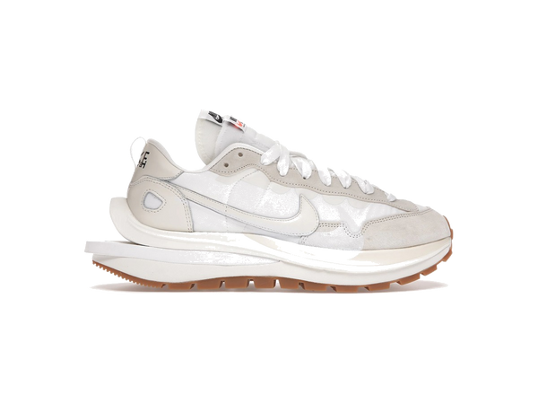 Nike Vaporwaffle sacai Sail Gum