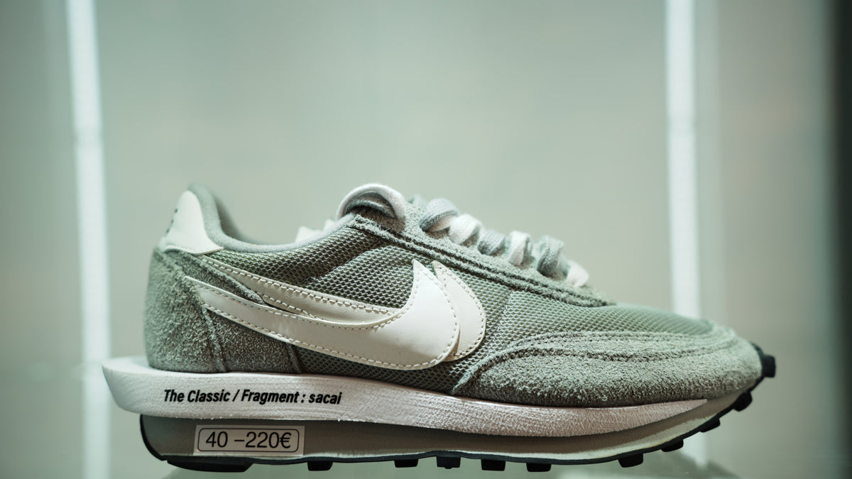 Nike LDWaffle sacai x Fragment Light Smoke Grey