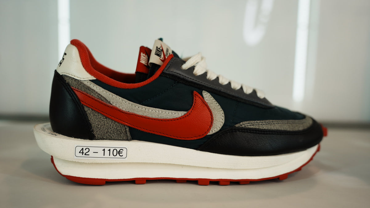 Nike LD Waffle sacai Undercover épicéa foncé/rouge