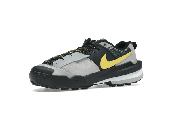 Nike Zegamadome SP sacai Matte Silver Yellow