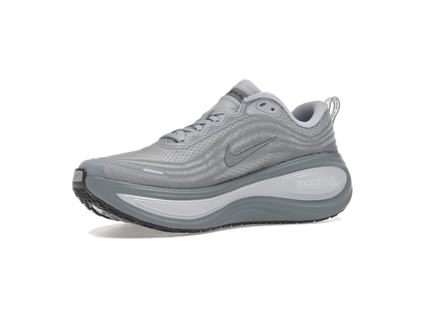 Nike Vomero Plus Wolf Grey Metallic Pewter