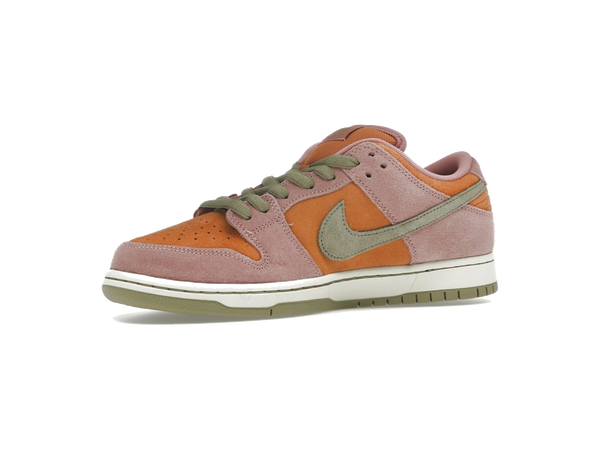 Nike SB Dunk Low Red Stardust