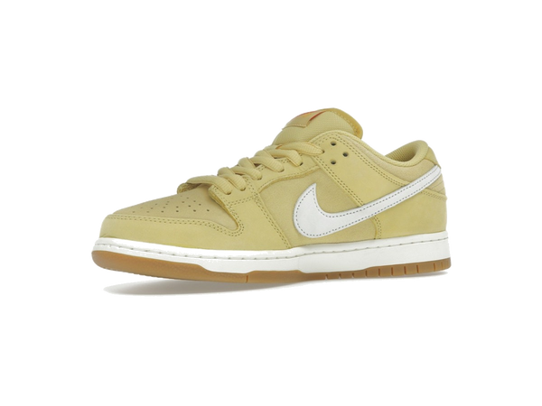 Nike SB Dunk Low Saturn Gold